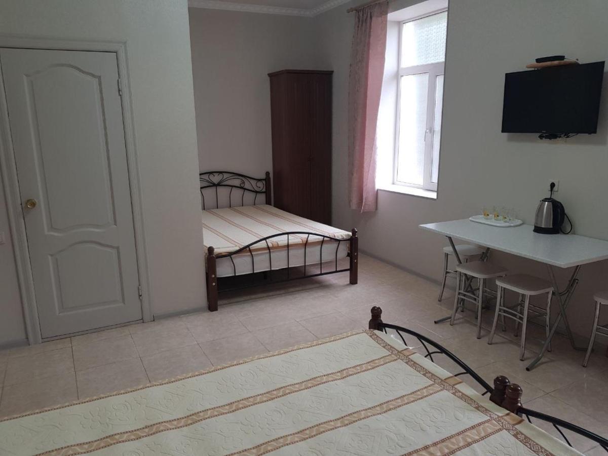 Guest House Gorny Ruchei Gagra Exterior photo