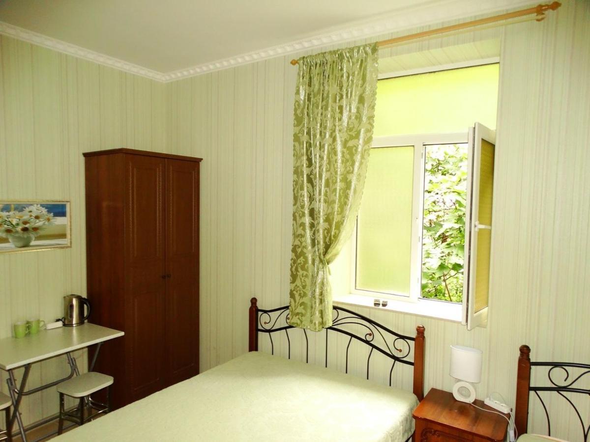 Guest House Gorny Ruchei Gagra Exterior photo